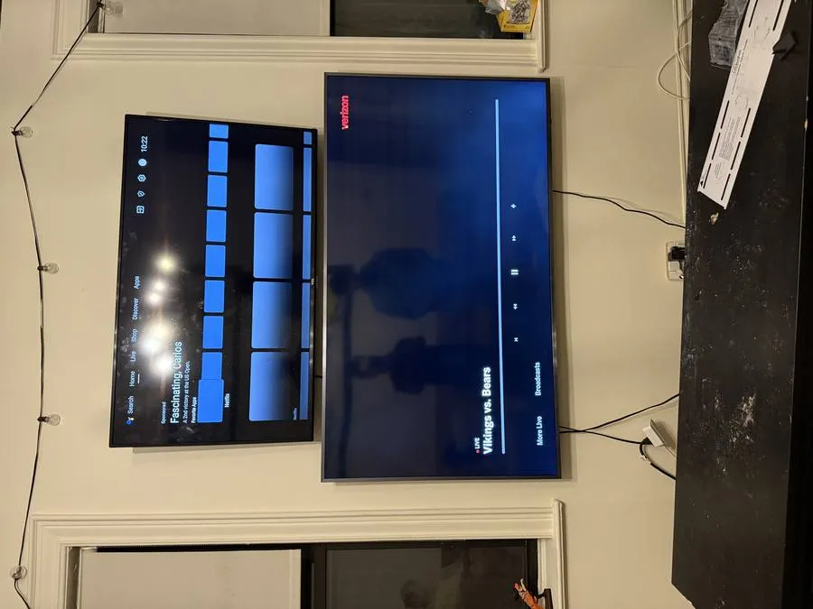 Double TV mount bar